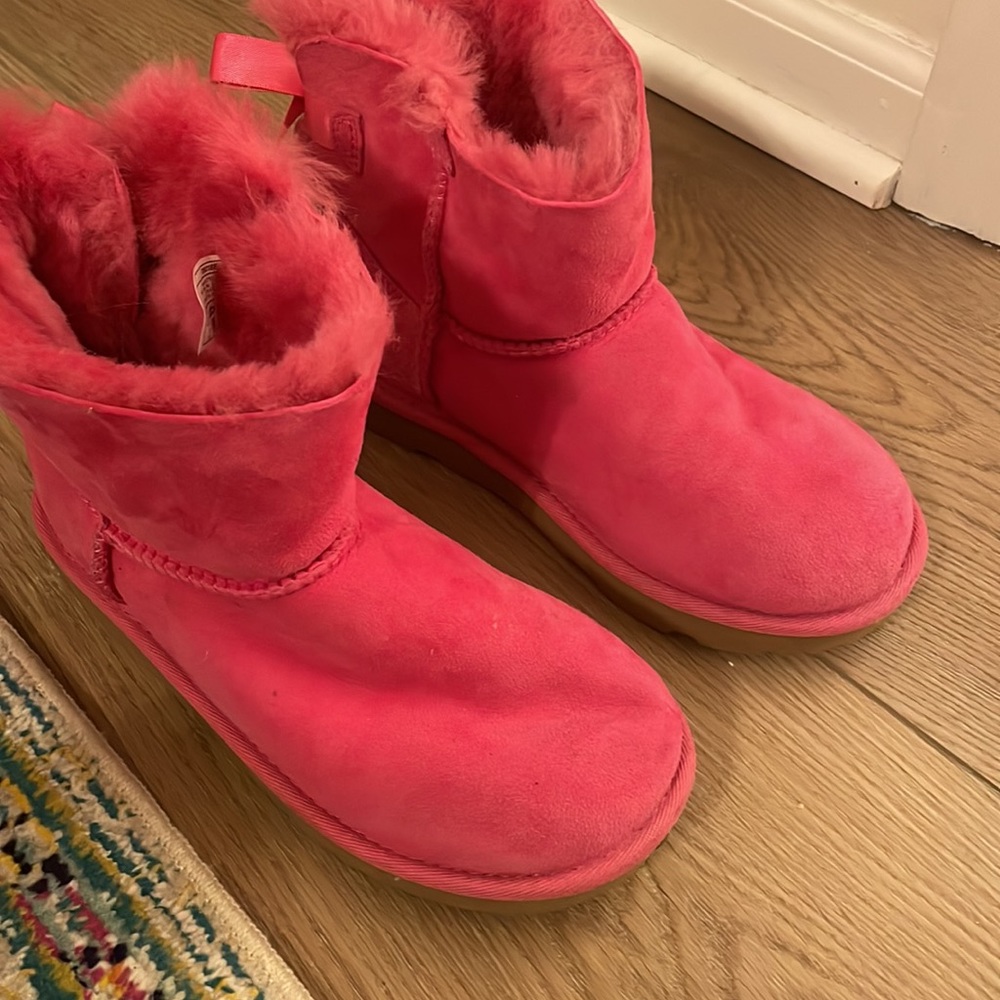 Pink UGGS - Picture 8 of 11